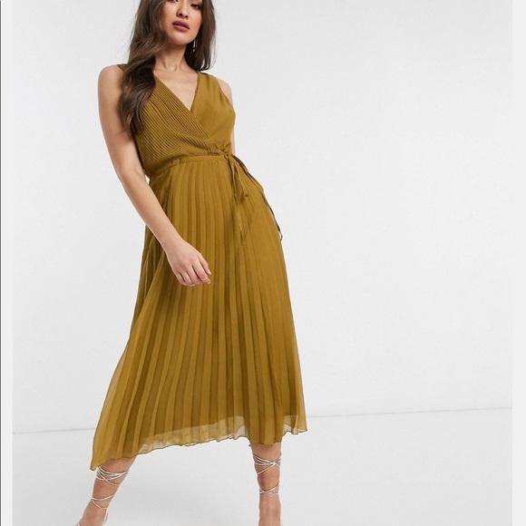 knee length dresses for ladies Pia Pleated Midi Dress